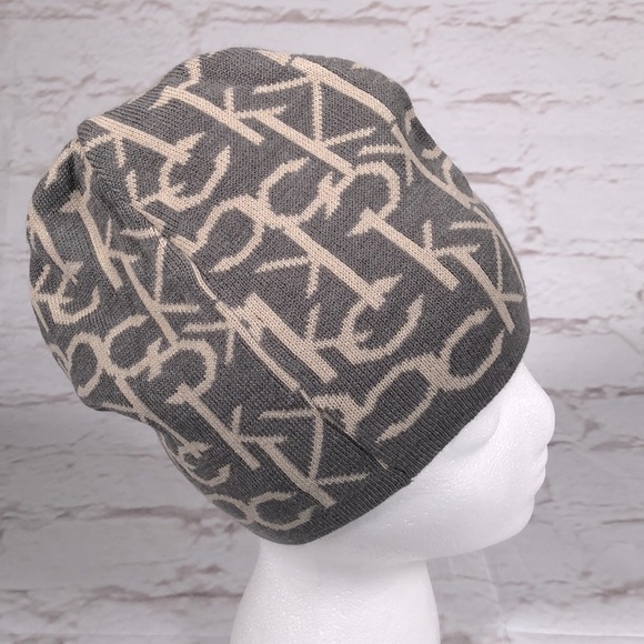 Calvin Klein beanie hat. Light gray Creme Stretch CK Logo design - Picture 4 of 9